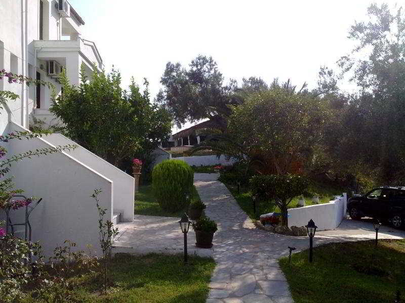 Aparthotel Zephyros à Polychrono Extérieur photo