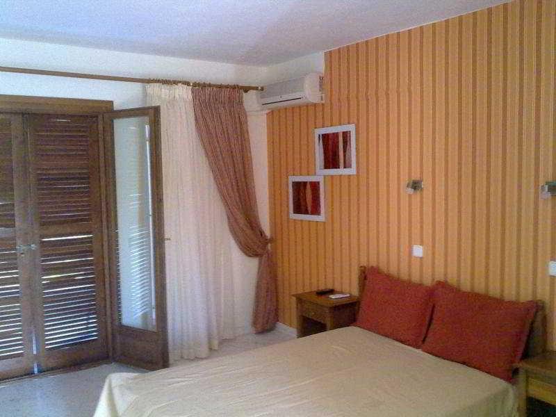 Aparthotel Zephyros à Polychrono Extérieur photo