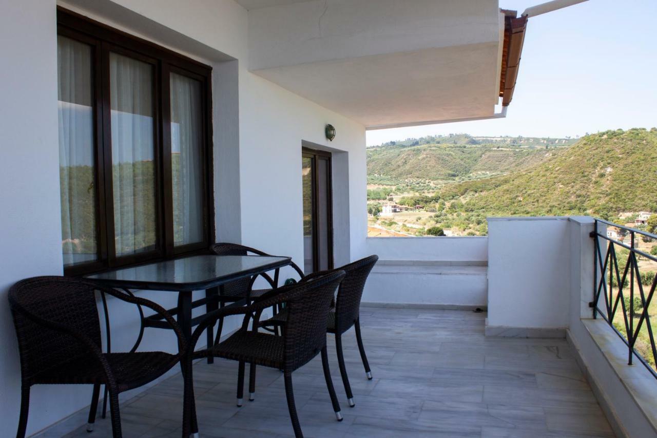 Aparthotel Zephyros à Polychrono Extérieur photo