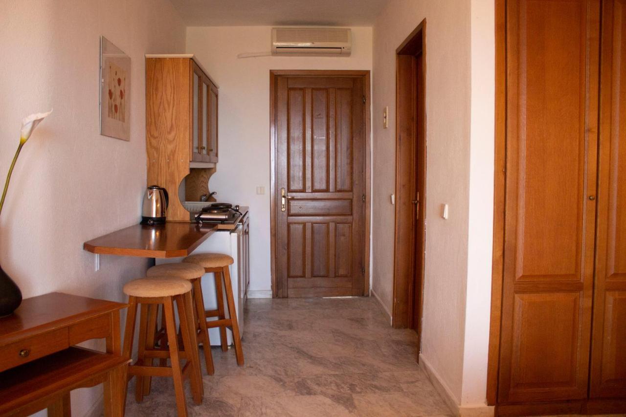 Aparthotel Zephyros à Polychrono Extérieur photo
