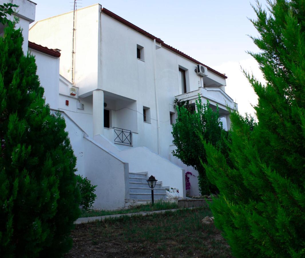 Aparthotel Zephyros à Polychrono Extérieur photo